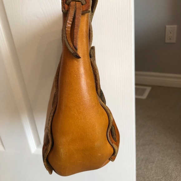 Vintage boho leather shoulder bag - Picture 4 of 11